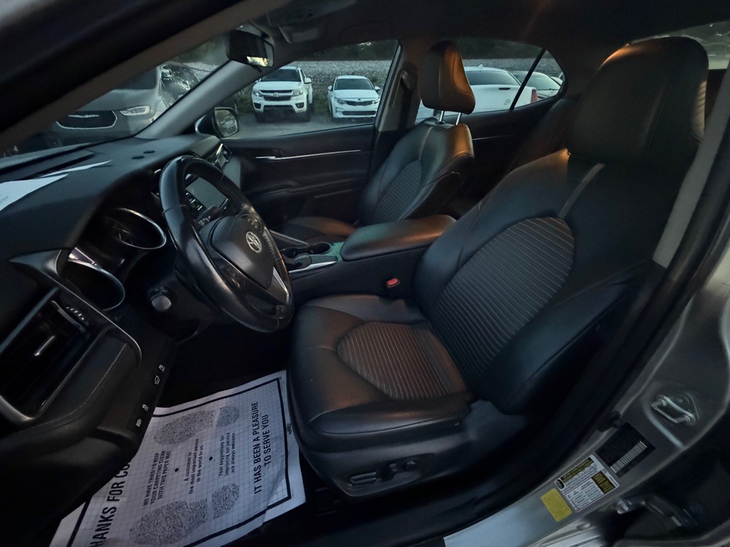 2020 Toyota Camry Image 8