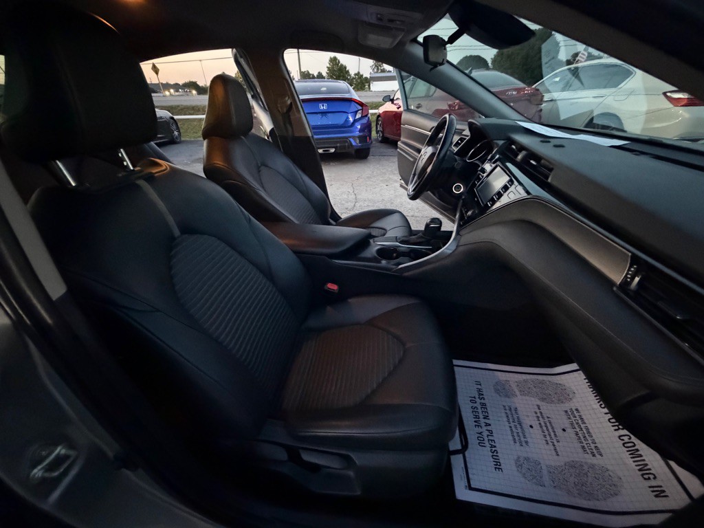2020 Toyota Camry Image 9