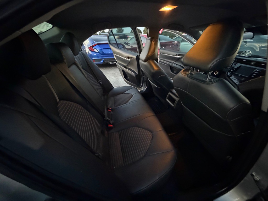 2020 Toyota Camry Image 11