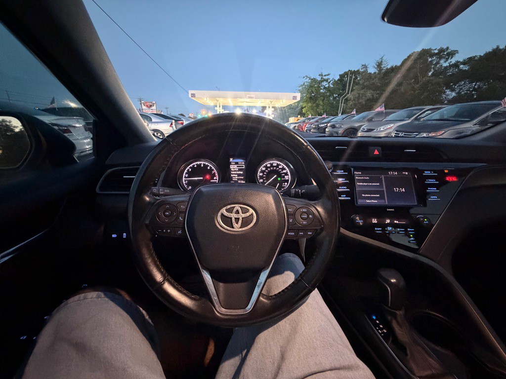 2020 Toyota Camry Image 12