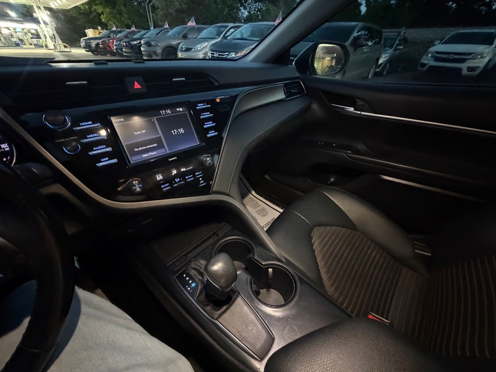 2020 Toyota Camry Image 15