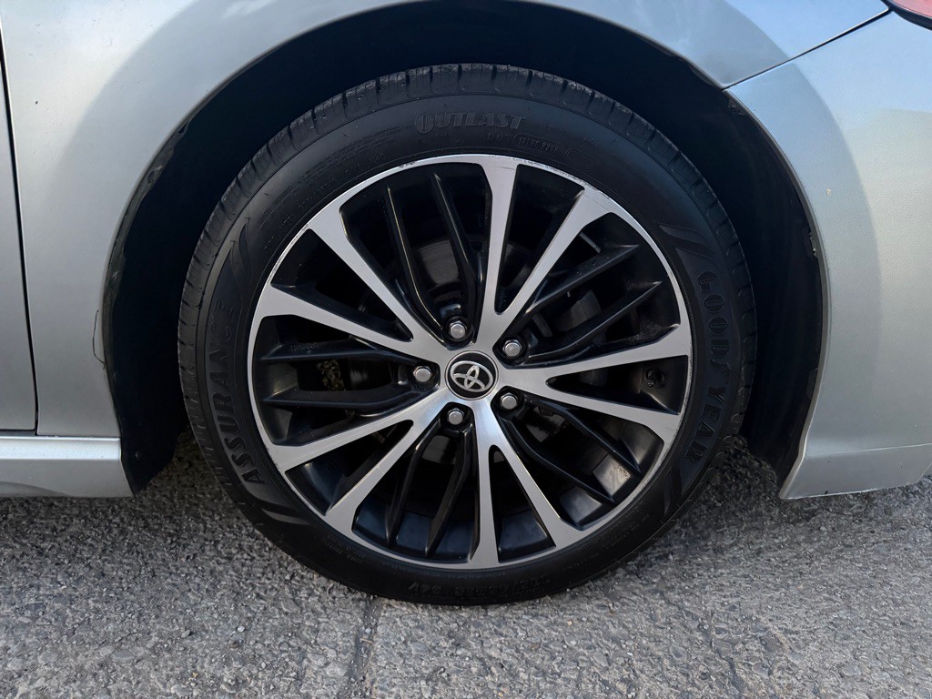 2020 Toyota Camry Image 18