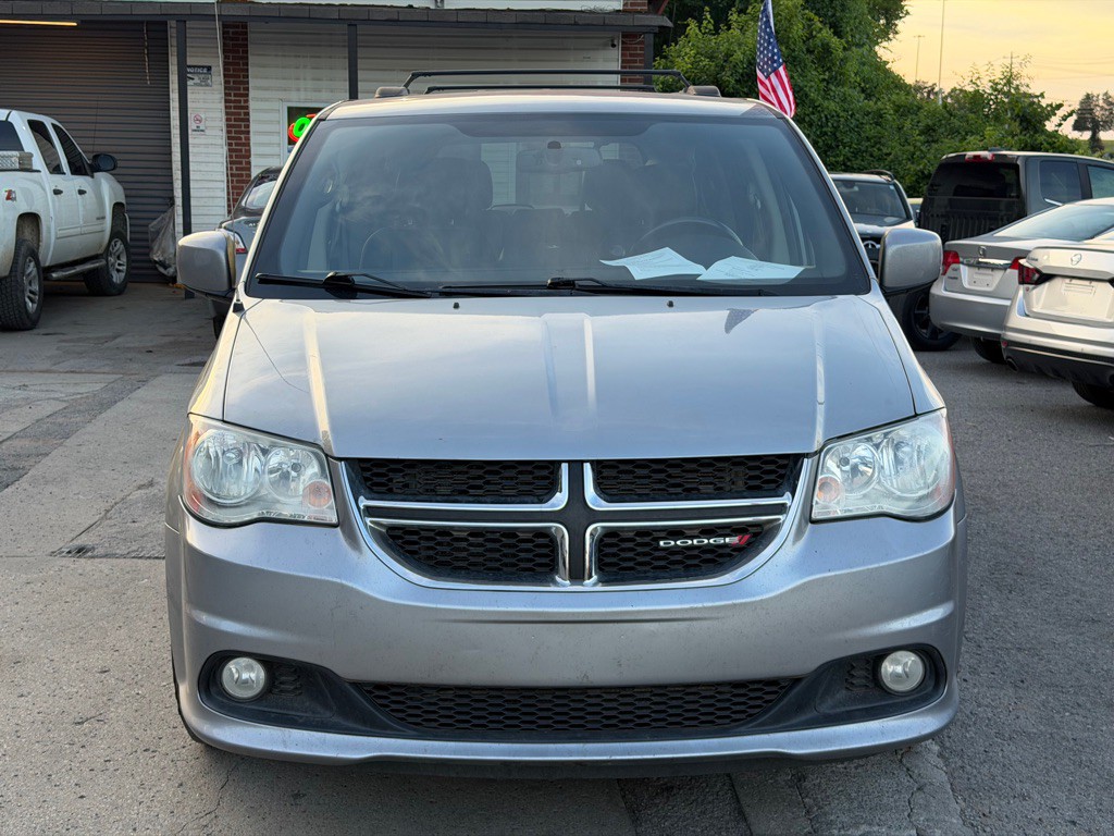 2018 Dodge Grand Caravan Image 2