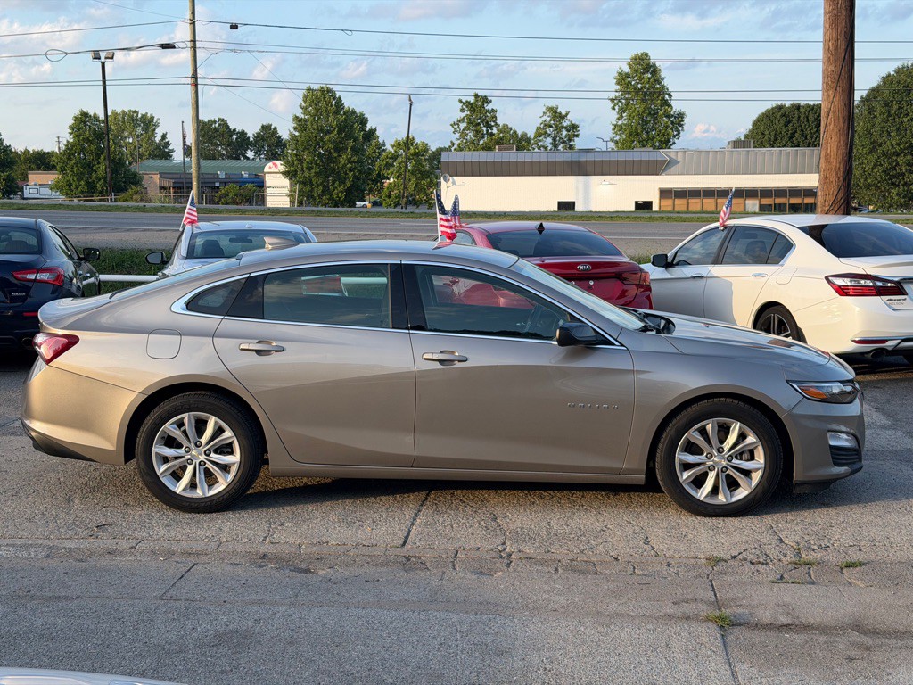 2022 Chevrolet Malibu Image 4