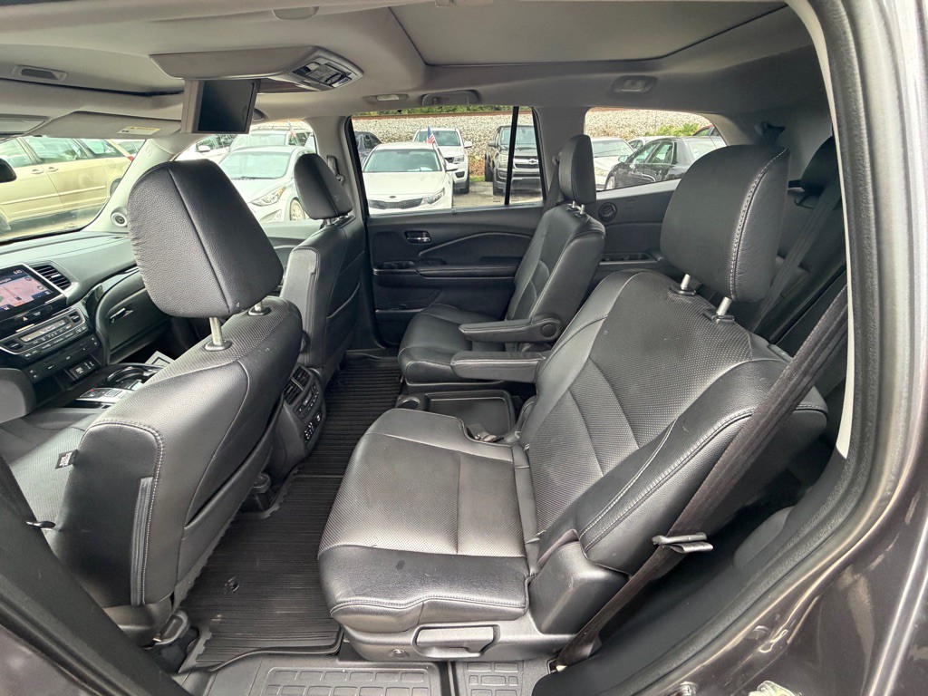 2017 Honda Pilot Image 11