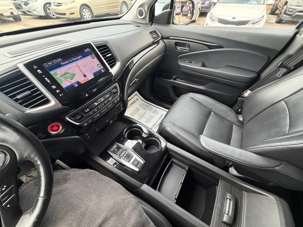 2017 Honda Pilot Image 16