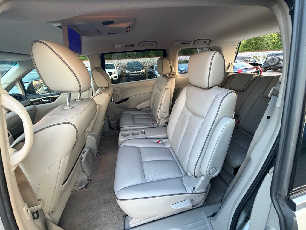 2011 Nissan Quest Image 11