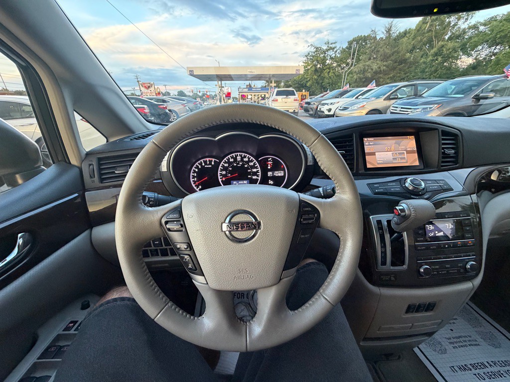 2011 Nissan Quest Image 14