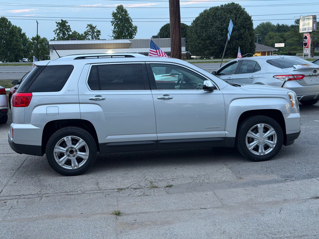 2017 GMC Terrain Image 4