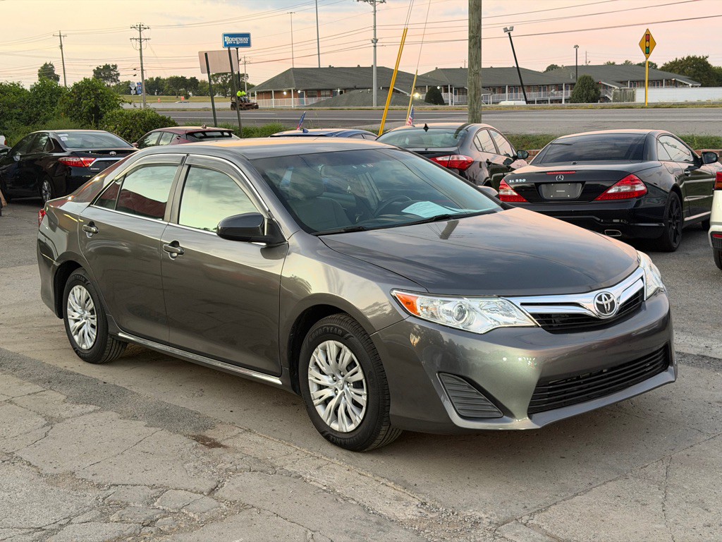 2014 Toyota Camry Image 3