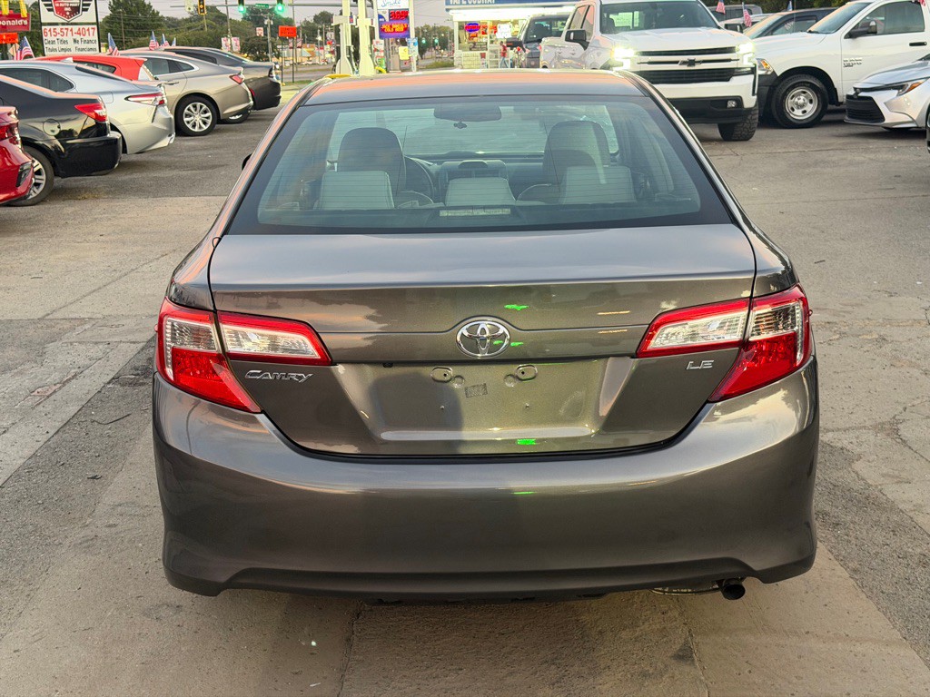 2014 Toyota Camry Image 6