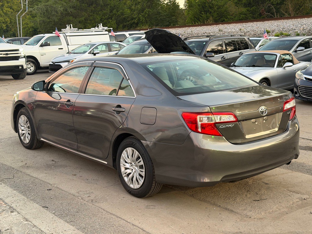 2014 Toyota Camry Image 7