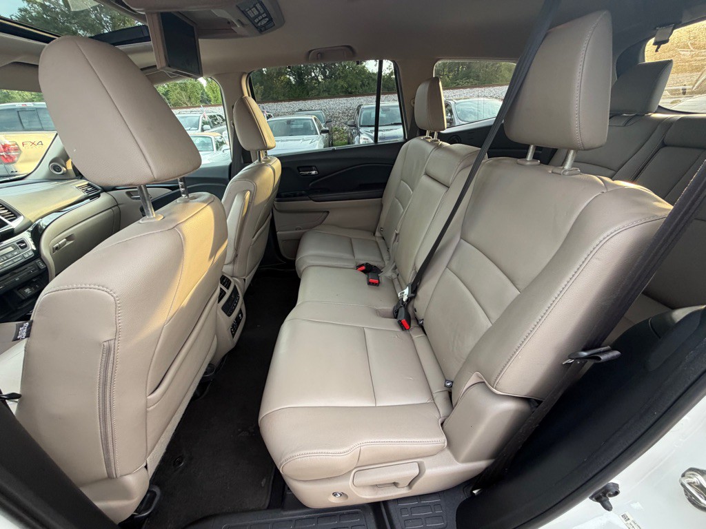 2016 Honda Pilot Image 11
