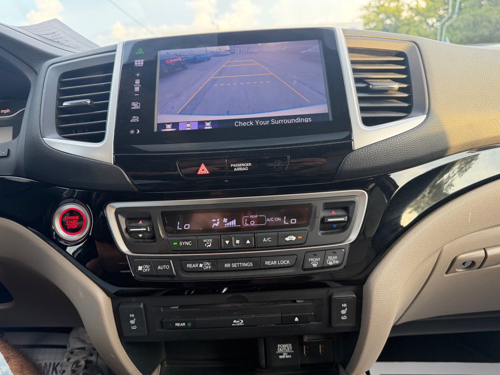 2016 Honda Pilot Image 17