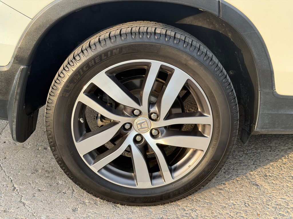 2016 Honda Pilot Image 19