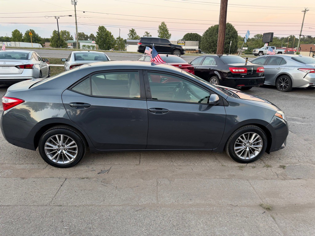 2015 Toyota Corolla Image 4