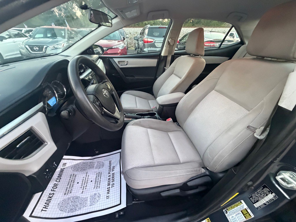 2015 Toyota Corolla Image 8
