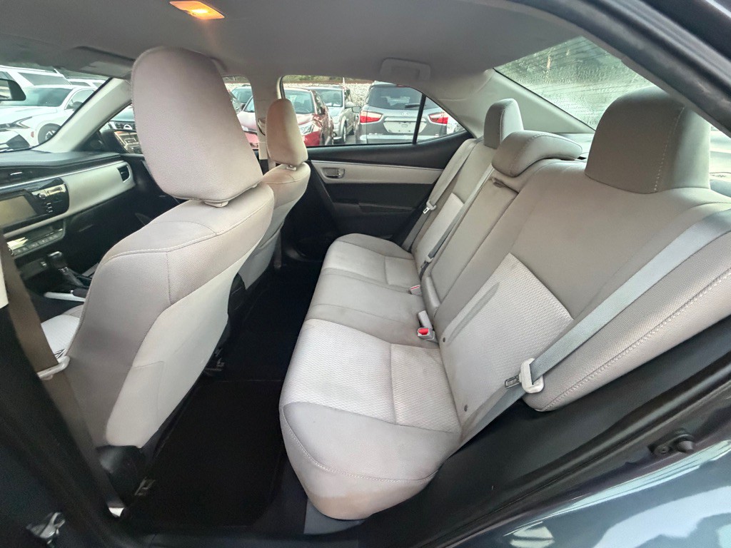 2015 Toyota Corolla Image 10