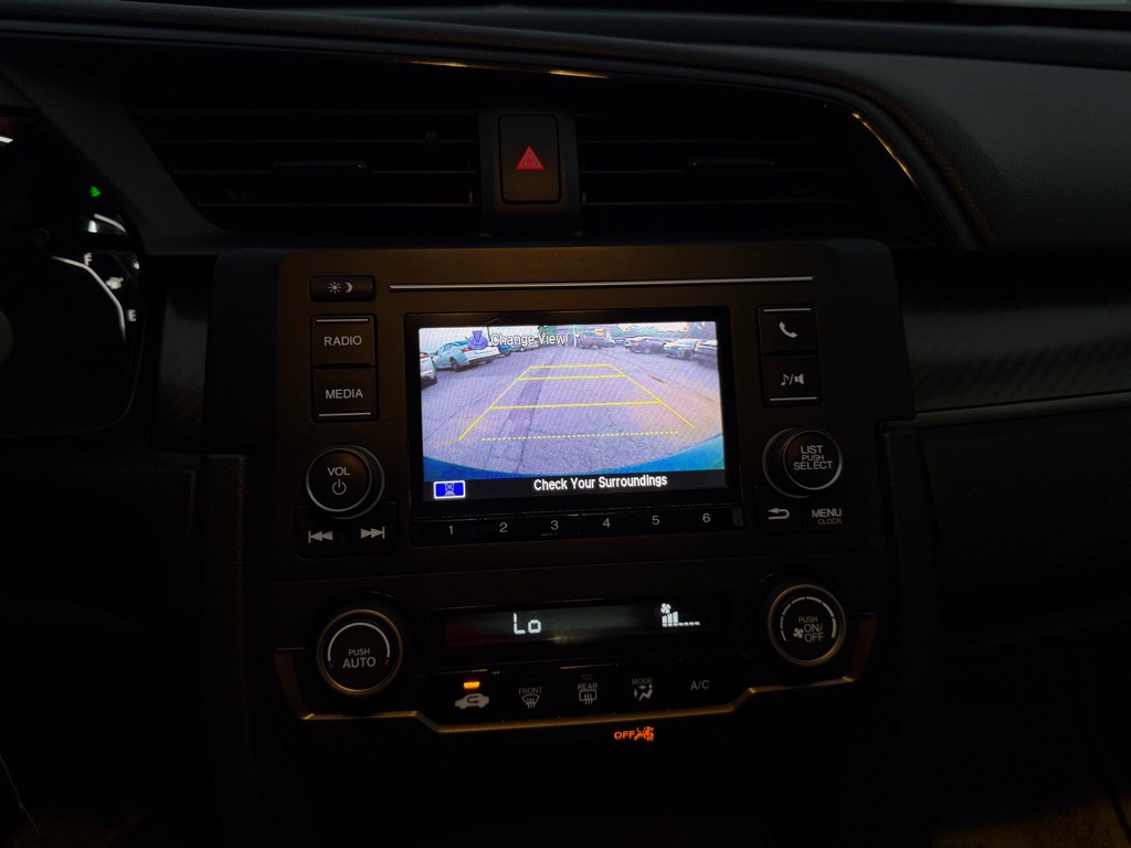 2018 Honda Civic Image 16
