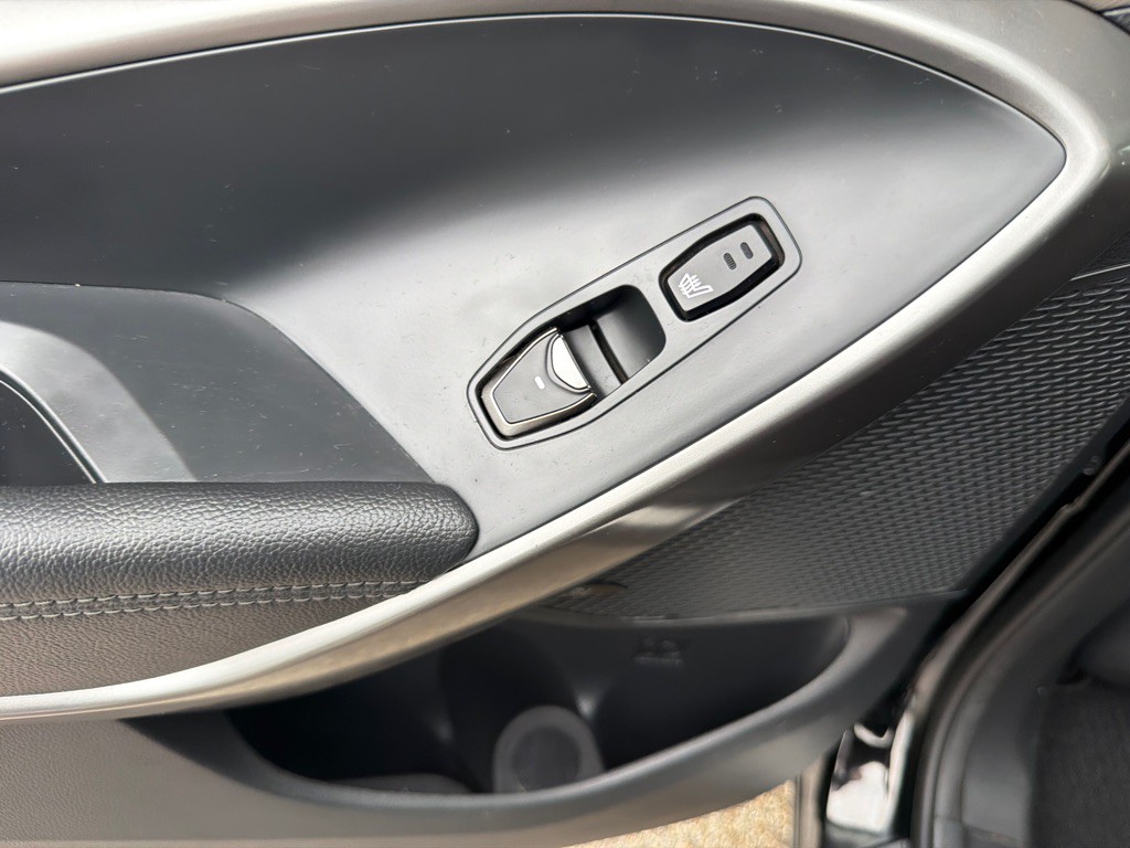 2018 Hyundai Santa Fe Image 16