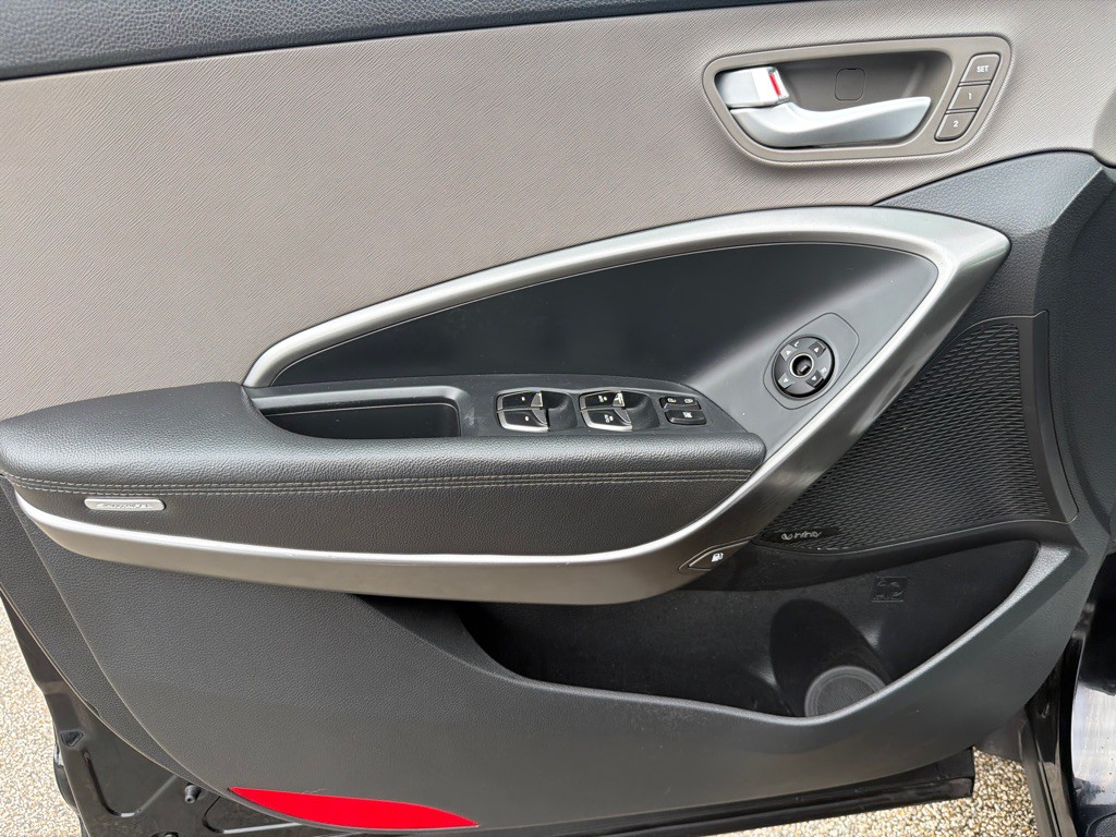2018 Hyundai Santa Fe Image 18