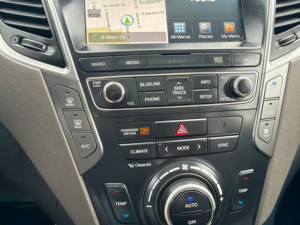 2018 Hyundai Santa Fe Image 23
