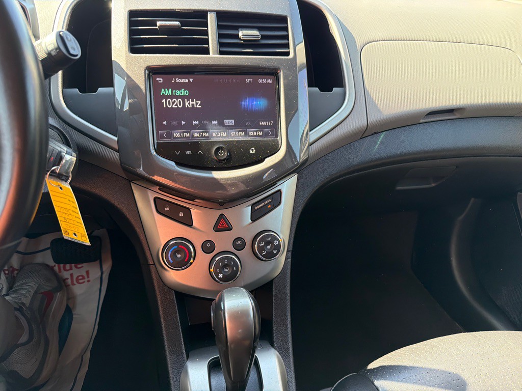 2015 Chevrolet Sonic Image 10