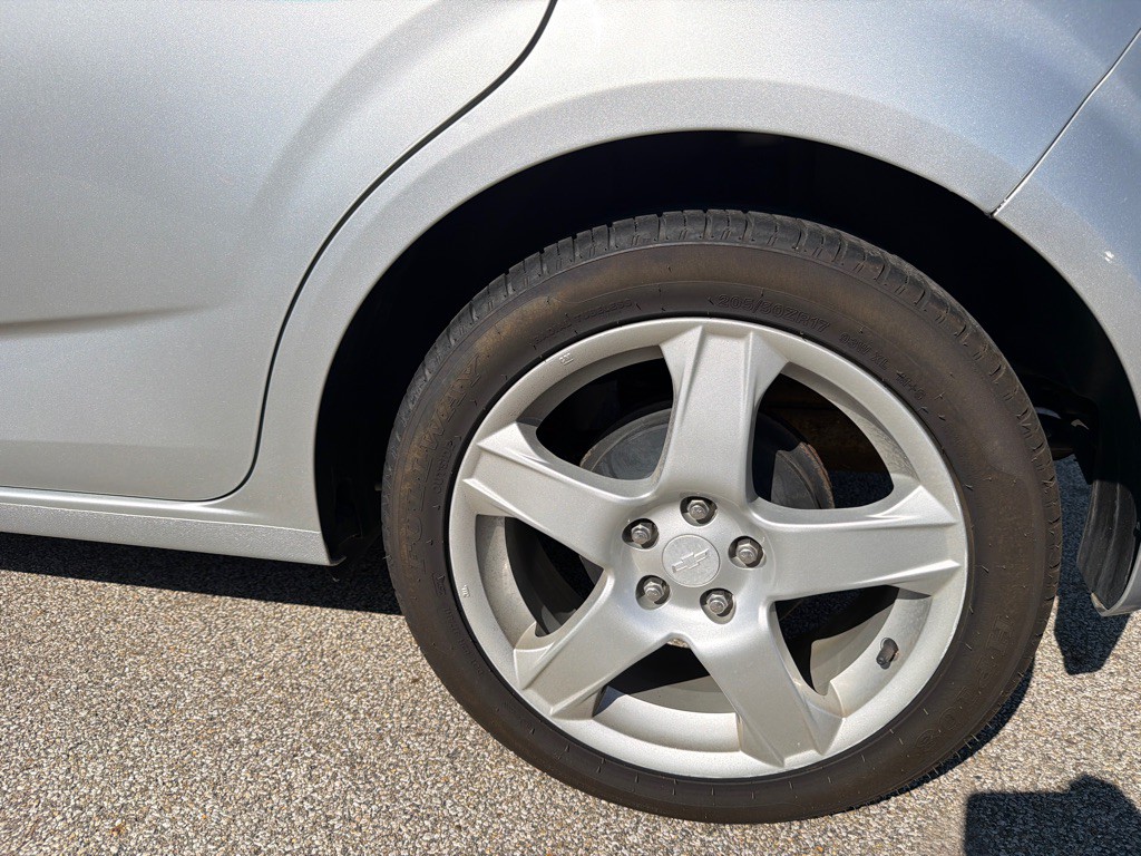 2015 Chevrolet Sonic Image 13