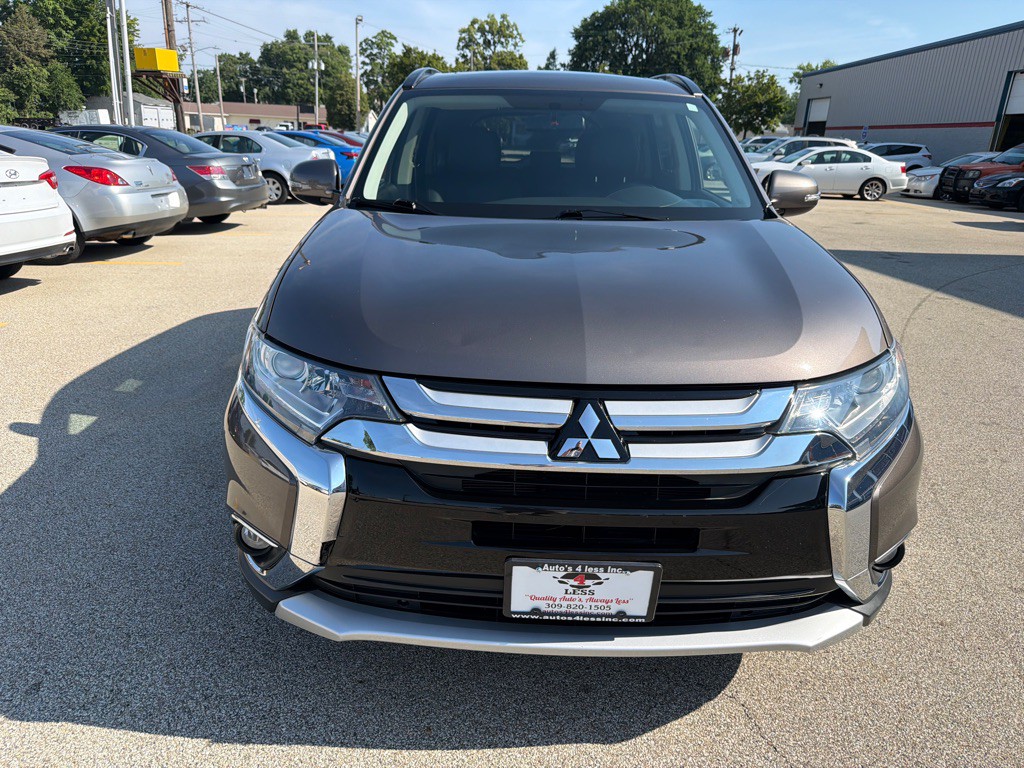 2016 Mitsubishi Outlander Image 3