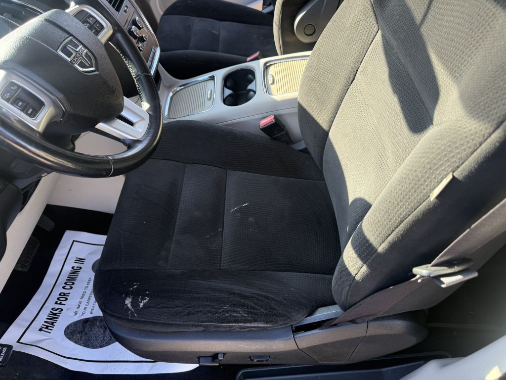 2015 Dodge Grand Caravan Image 11