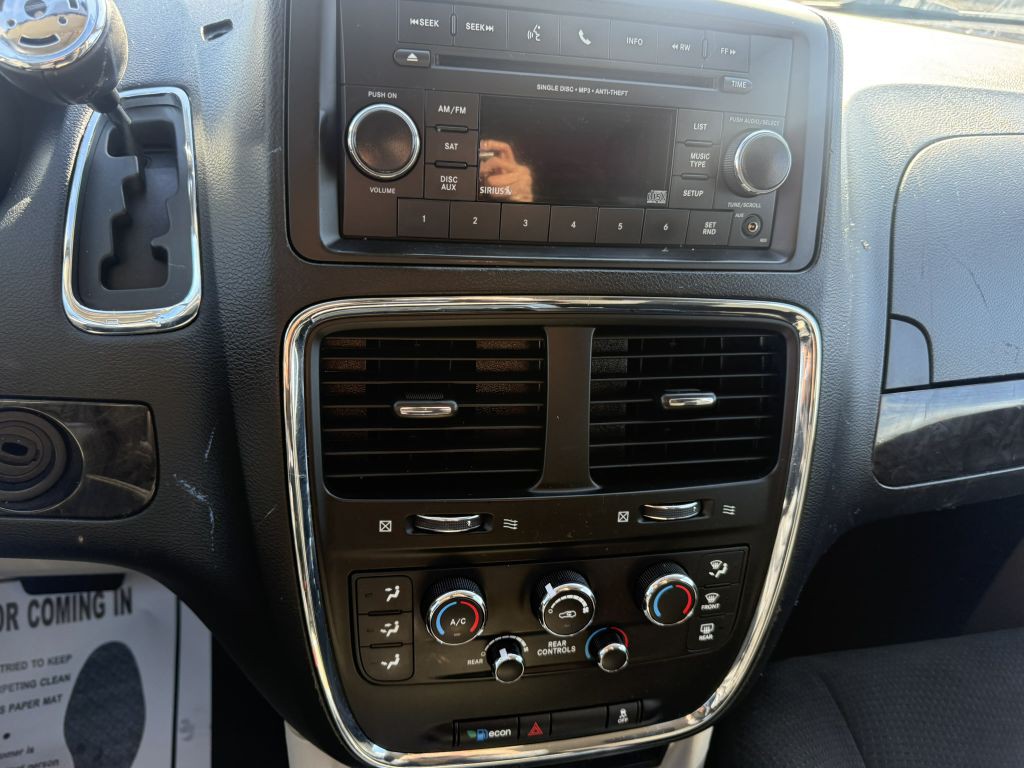 2015 Dodge Grand Caravan Image 14
