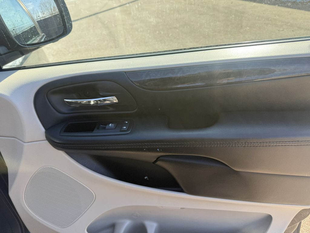2015 Dodge Grand Caravan Image 19