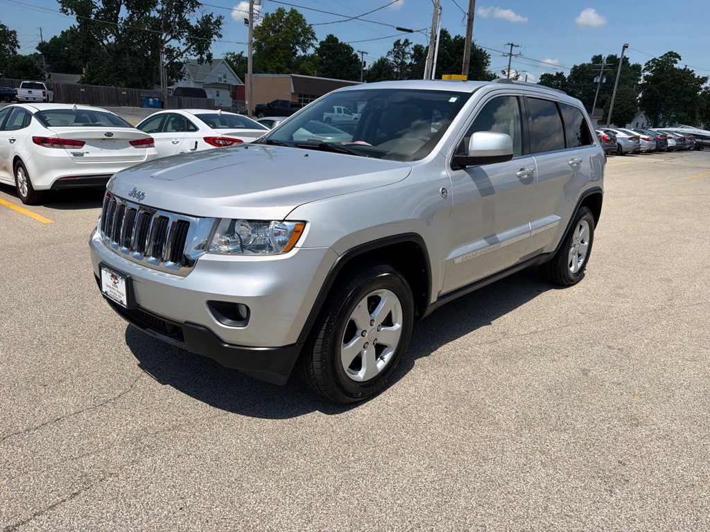 2011 Jeep Grand Cherokee Image 4