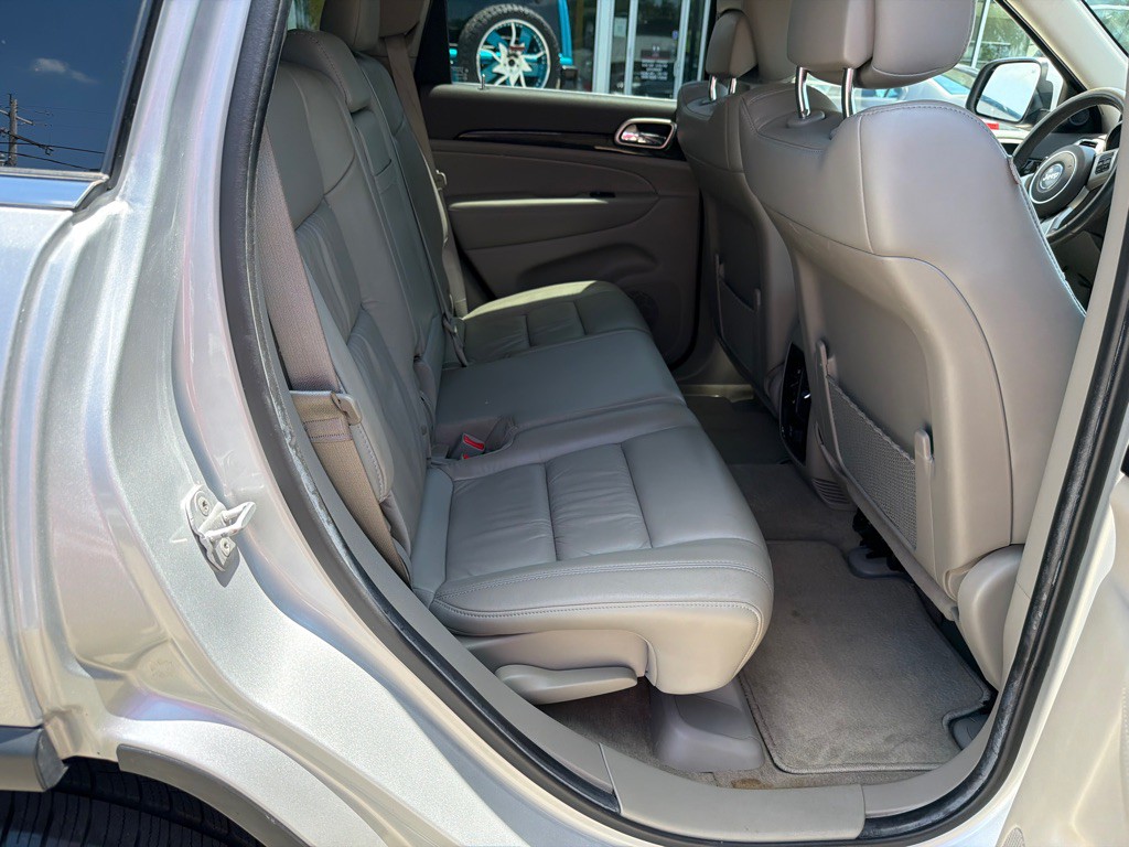 2011 Jeep Grand Cherokee Image 10