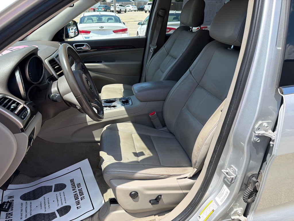 2011 Jeep Grand Cherokee Image 13