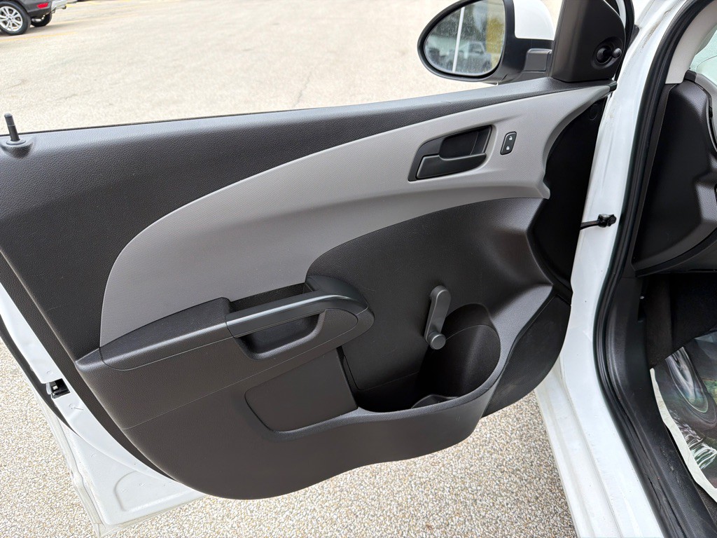 2017 Chevrolet Sonic Image 9