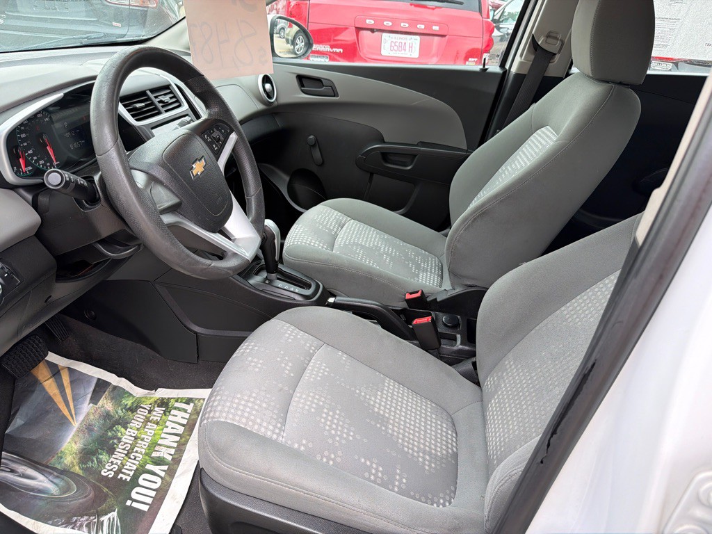 2017 Chevrolet Sonic Image 10