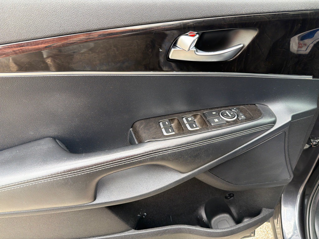 2016 Kia Sorento Image 13