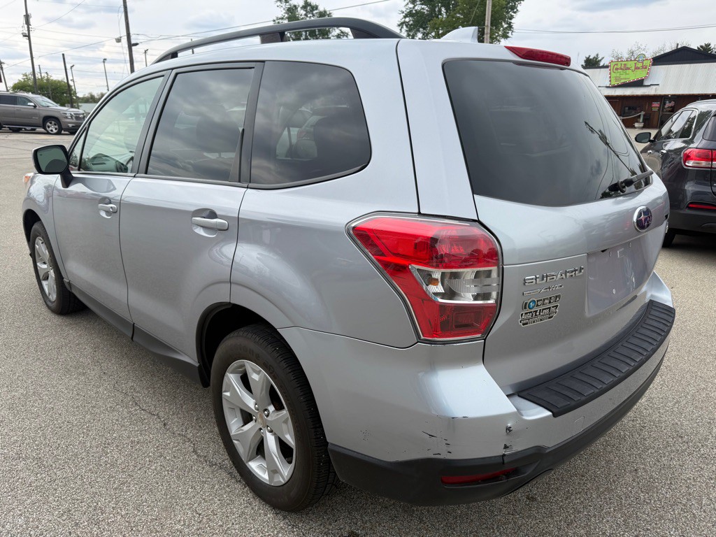 2016 Subaru Forester Image 6