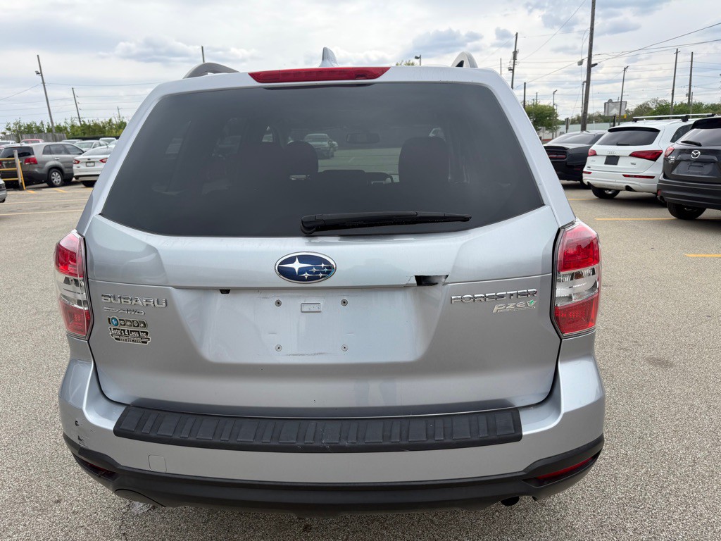 2016 Subaru Forester Image 7