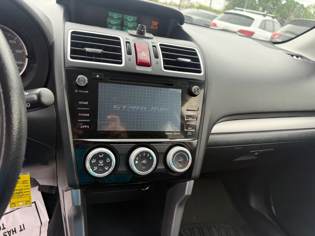 2016 Subaru Forester Image 12