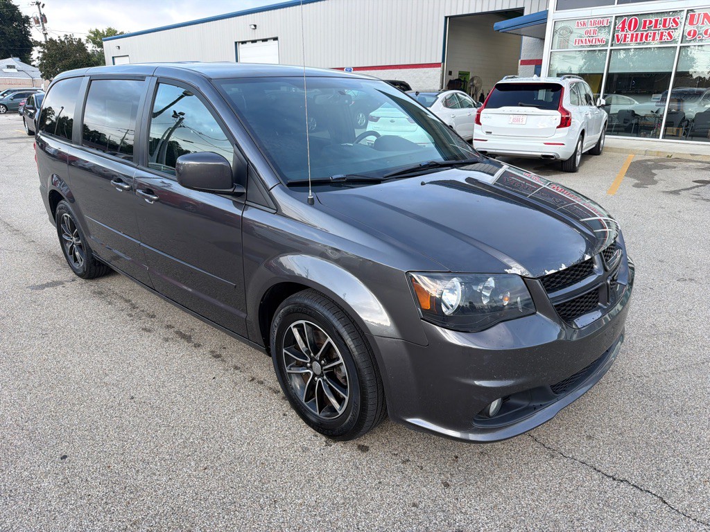 2017 Dodge Grand Caravan Image 2