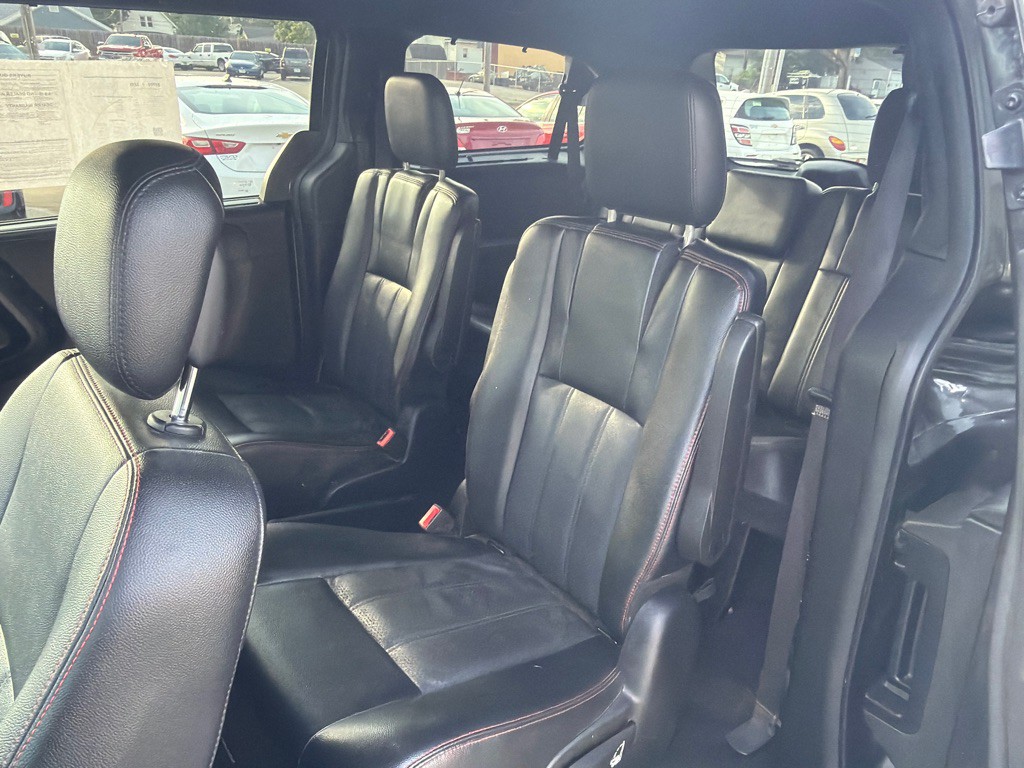 2017 Dodge Grand Caravan Image 12