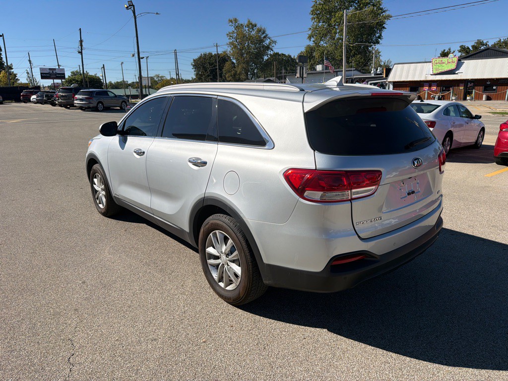 2017 Kia Sorento Image 6
