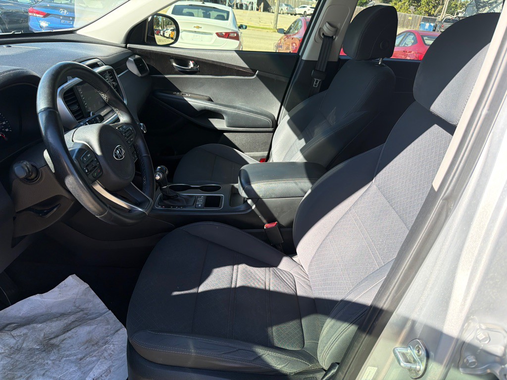 2017 Kia Sorento Image 13