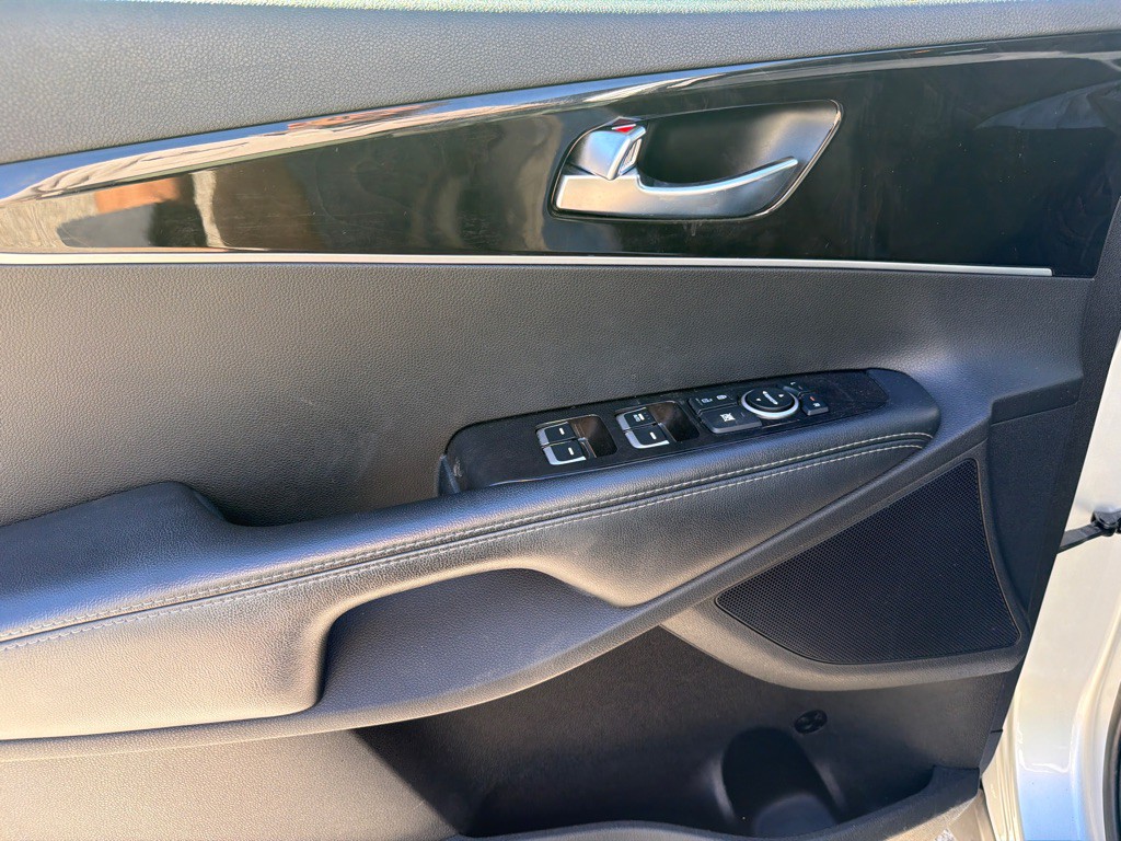 2017 Kia Sorento Image 15