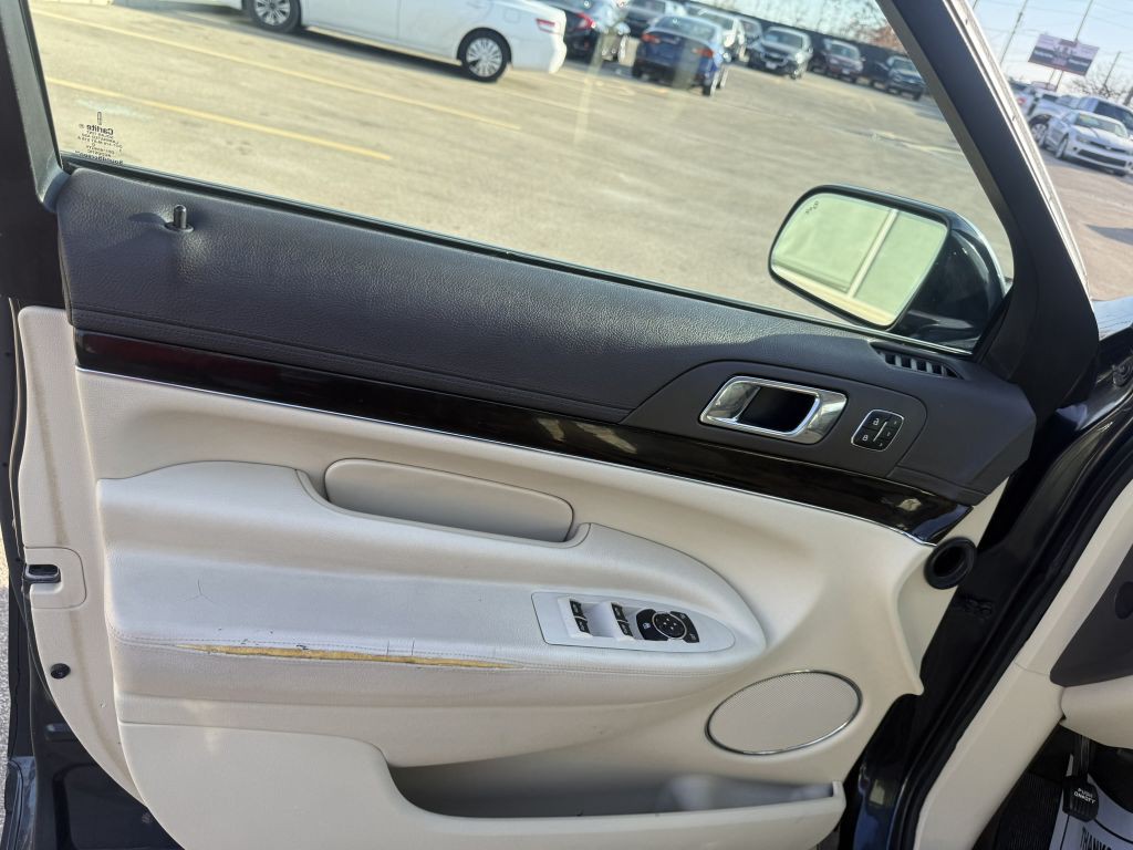2014 Lincoln MKT Image 5