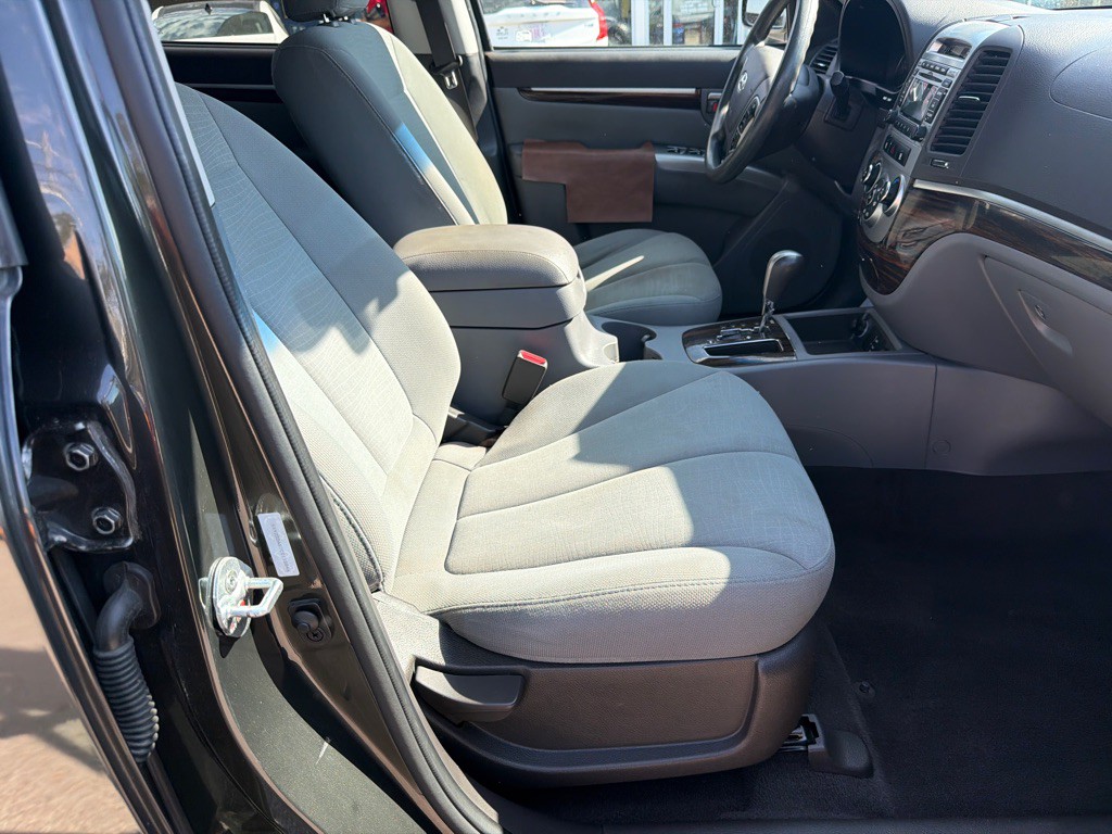 2012 Hyundai Santa Fe Image 10