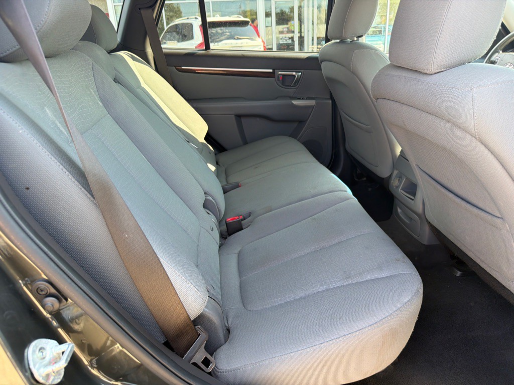 2012 Hyundai Santa Fe Image 11