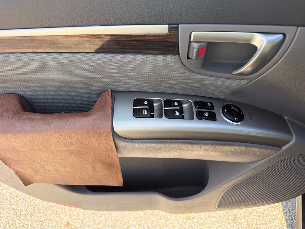 2012 Hyundai Santa Fe Image 16